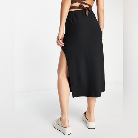 Abercrombie & Fitch Side Slit Midi Skirt - Picture 2 of 8